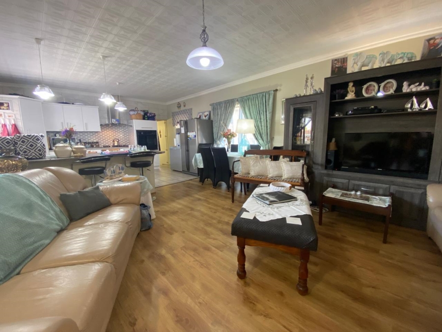 3 Bedroom Property for Sale in Deoville Park Western Cape